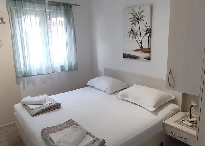 Sara Apartman Makarska